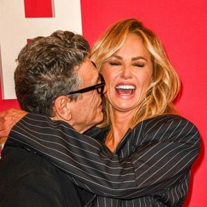 Marc Lavoine et Adriana Karembeu assistent à un photocall pour le Concerto For Peace d'Omar Harfouch au Théâtre des Champs-Elysées le 18 septembre 2024 à Paris.