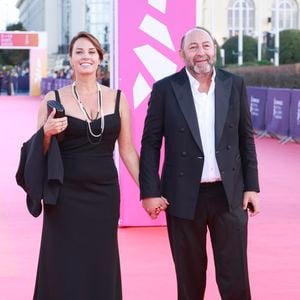 Julia Vignali, Kad Merad - Le 51ème Festival du Cinéma Américain de Deauville, vendredi 12 septembre 2025. © Christophe Aubert via Bestimage