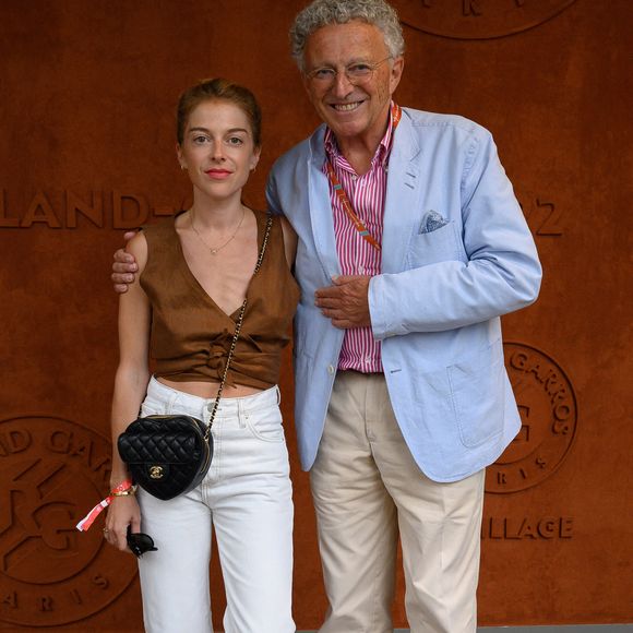 Victoria Monfort et Nelson Montfort au Village pendant les Internationaux de France de Tennis Roland Garros 2022 le 3 juin 2022 à Paris, France. Photo par LaurentZabulon/ABACAPRESS.COM