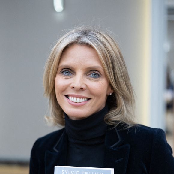Sylvie Tellier participe au festival du livre 'Des Livres, Des Artistes' à la Maison de la Chimie le à Paris, France. Photo par Nasser Berzane/ABACAPRESS.COM