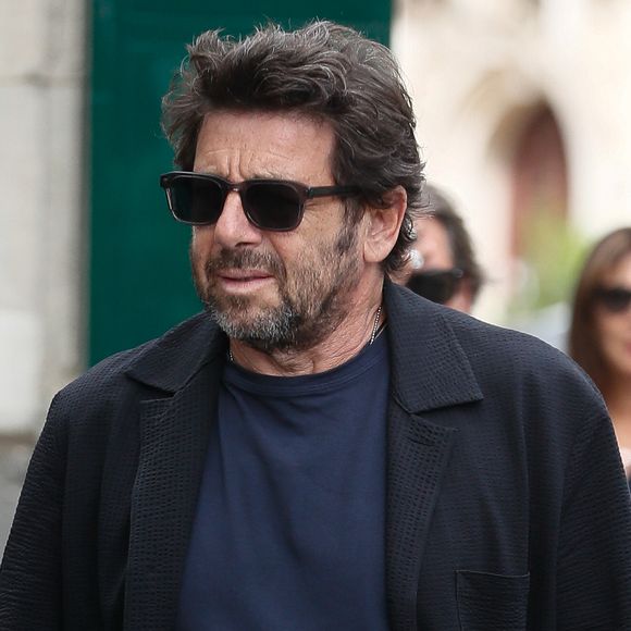 Exclusif - Patrick Bruel - Obsèques de Marianne Halter Weitzmann (femme de Marek Halter) au cimetière du Montparnasse à Paris, France, le 29 août 2024.© AGENCE BESTIMAGE