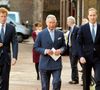 "Tout le monde veut juste aller de l'avant et aller de l'avant maintenant. Ce fut enfin le bon moment pour les deux parties de parler".
Le prince de Galles et ses fils, le duc de Cambridge (à droite) et le prince Harry (à gauche), arrivent à Lancaster House, à Londres, au Royaume-Uni, le jeudi 13 février 2014. Photo de John Stillwell/PA Wire/ABACAPRESS.COM