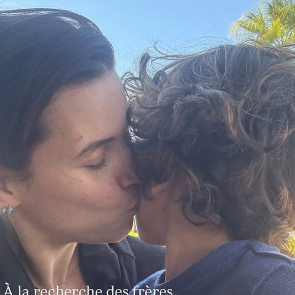 Mais pas une trace de Jimmy Mohamed...

Souailla, la femme de Jimmy Mohamed, a quitté la France pour Dubaï avec leurs enfants.