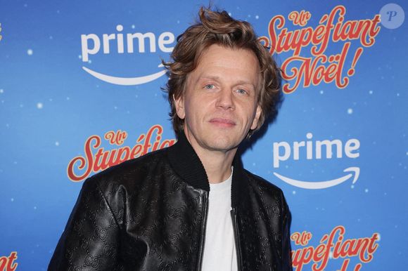 Alex Lutz assiste à la première du film d'Amazon Un Stupéfiant Noël qui s'est tenue à l'Elysee Biarritz à Paris, France, le 6 décembre 2023. Photo by David Boyer/ABACAPRESS.COM