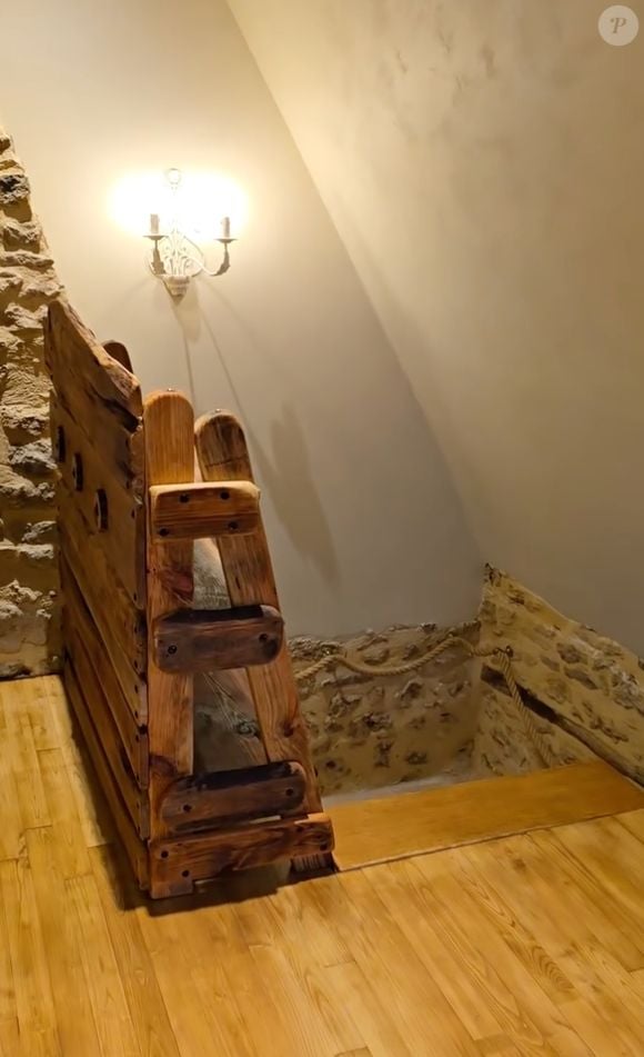 "Venez y écrire les belles pages de vos futures vacances", avait-il notamment glissé en mars dernier. "A bientôt. Marion & Laurent".

(Capture d'écran - lamaisondejade24220 - en mars).