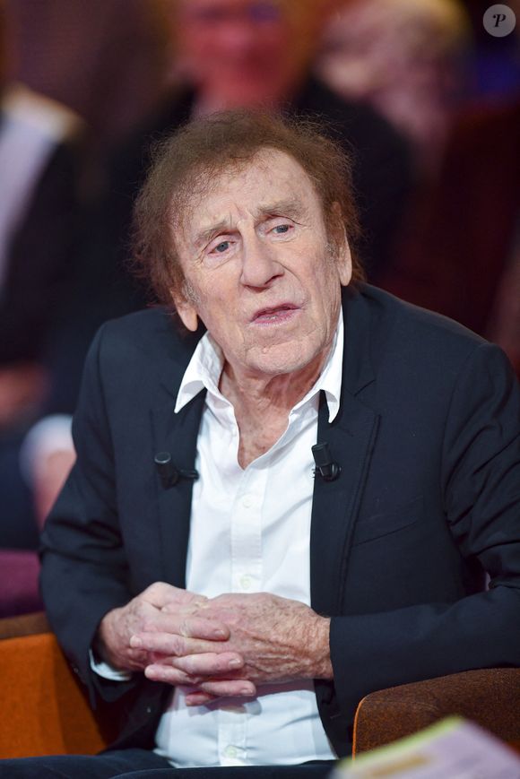 Exclusif - Alain Souchon lors de l'enregistrement de l'émission "Famille je vous aime" présentée par M.Drucker et qui sera diffusée le 29 décembre sur France 3, au studio Rive gauche, à Paris, France, le 2 décembre 2025. © Gaffiot-Perusseau/Bestimage