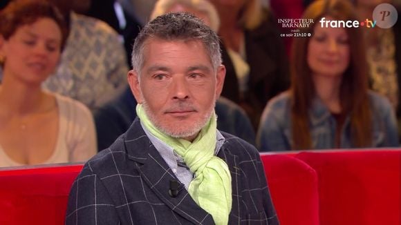 Christophe Dolbeau, le dernier compagnon du regretté Jean-Pierre Coffe sur le plateau de "Vivement dimanche" - 17 mai 2026 sur France 3