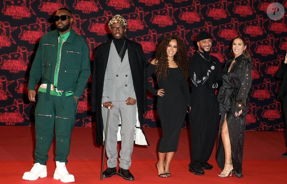 Gims, Dadju, Amel Bent (enceinte), Slimane et Vitaa lors de la 23ème édition des NRJ Music Awards 2021 au Palais des Festivals de Cannes, le 20 novembre 2021.
© Dominique Jacovides/Bestimage