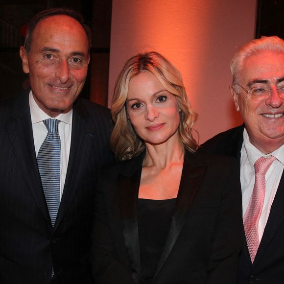 Une soirée d'exception très attendue... 

Hervé-Michel Dansac, Audrey Crespo-Mara, Jean-Michel Aubrun -  31ème Gala de l’Espoir donné au profit de la recherche contre le cancer au théâtre des Champs-Elysée à Paris. © Philippe Baldini/Bestimage