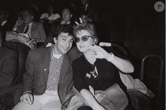 Josiane Balasko et son mari Philippe Berry, les parents de Marilou Berry, lors de la première du film "Jean de Florette" à Paris en 1986 (Archives). BERTRAND RINDOFF PETROFF / BESTIMAGE