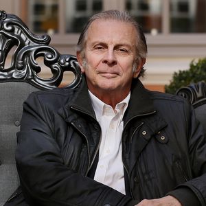 Exclusif - Roland Giraud (membre du jury) pose lors du Grand Gala "Les Fous Rires de Toulouse" à Toulouse le 13 mars 2016. © Patrick Bernard/Bestimage