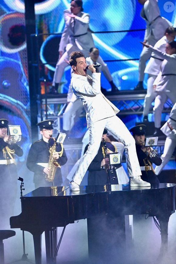 Mika se produit lors de la 41e cérémonie des Victoires de la Musique à La Seine Musicale le 13 février 2026 à Boulogne-Billancourt, France. Photo de Franck Castel /ABACAPRESS.COM