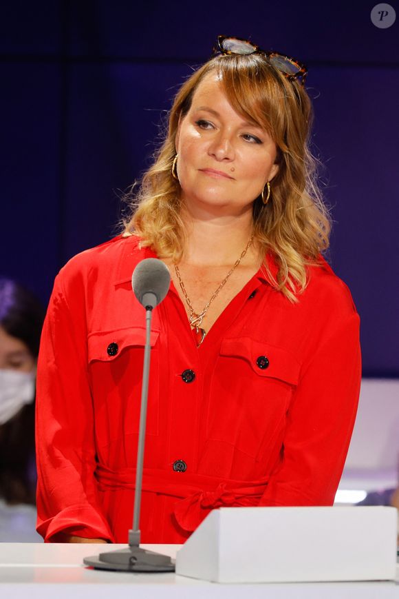 Ce mardi 1er juillet, elle a annoncé sur Instagram rejoindre LCP – Assemblée nationale.

Adeline François - Conférence de presse de rentrée de BFMTV à l'Altice Campus à Paris, France. © Christophe Clovis/Bestimage