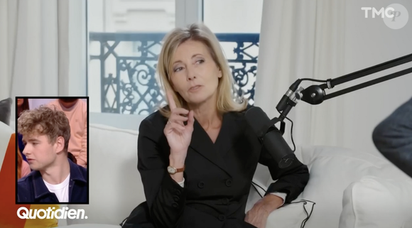 Claire Chazal dévoile l'intérieur de son appartement sur sa chaîne Youtube.