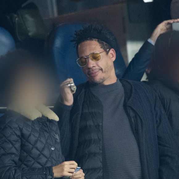 Joey Starr (JoeyStarr) et ses fils Mathis Morville et Khalil Morville dans les tribunes du Parc des Princes lors du match de Coupe de France opposant le Paris Saint-Germain contre Dijon Football Côte-d'Or à Paris, France, le 26 février 2019. le PSG à gagné 3-0.©Bestimage