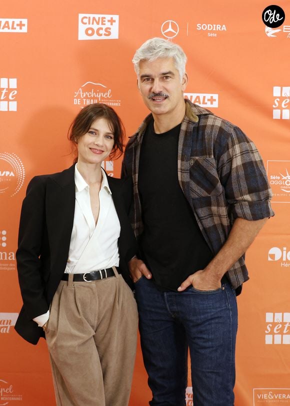 Exclusif - Francois Vincentelli et sa compagne Alice Dufour lors du 2ème Festival Creatvty 2025 des séries et créations audiovisuelles à Sète le 13 novembre 2025. © Denis Guignebourg / Bestimage