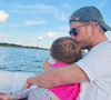 Pour le 8 mars et la journée des droits des femmes, Meghan Markle a posté cette photo de Harry et leur fille
Le prince Harry avec Lilibet