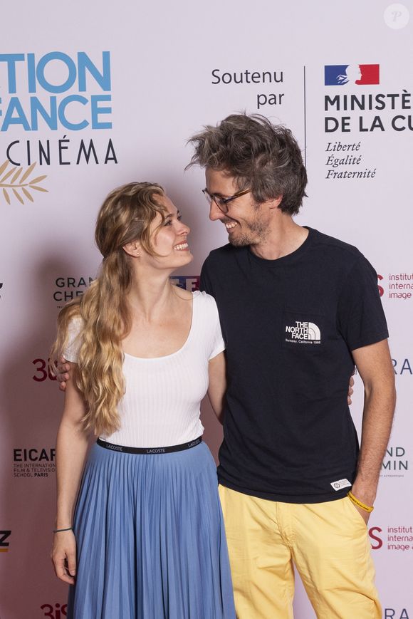 Alice Raucoules et son compagnon Augustin Petit, alias Gus (Illusionniste) - 6éme édition "Action Enfance fait son cinéma" au Grand Rex à Paris le 12 juin 2023. Depuis plus de 60 ans, la Fondation Action Enfance a pour mission d'accueillir, de protéger et d'éduquer des frères et sœurs en danger, de la petite enfance à la vie adulte, séparés de leurs parents sur décision du Juge des enfants. © Pierre Perusseau/Bestimage