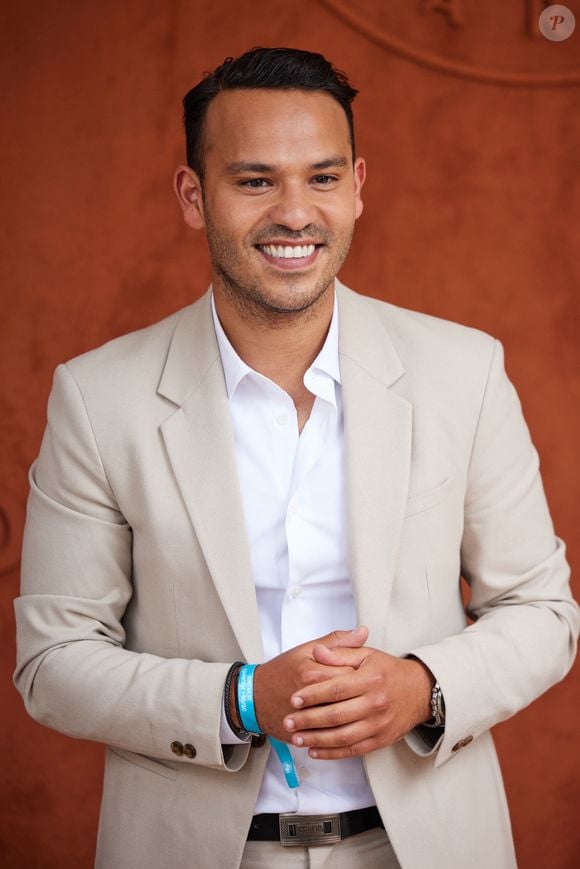 Pour l'occasion, Mohamed Bouhafsi a accordé une interview à "Diverto"...

Mohamed Bouhafsi au village lors des Internationaux de France de tennis de Roland Garros 2023, à Paris, France, le 9 juin 2023. © Jacovides-Moreau/Bestimage