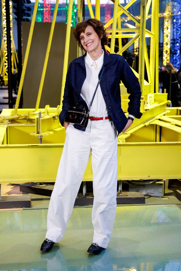 Inès de La Fressange au photocall du défilé Chanel Collection Femme Prêt-à-Porter Automne/Hiver 2026-2027 lors de la Fashion Week de Paris (PFW) au Grand Palais, à Paris, France, le 9 mars 2026. © Olivier Borde/Bestimage
