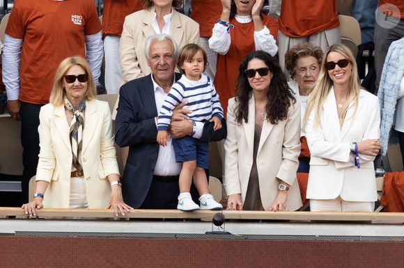 L'épouse de Rafael Nadal, Xisca Perello, enceinte, lors de l'hommage à Rafael Nadal pendant les Internationaux de France 2025 à Roland Garros le 25 mai 2025 à Paris, France. Photo par Nasser Berzane/ABACAPRESS.COM
