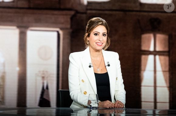 Léa Salamé a toujours de la famille et des amis au Liban

La journaliste française Léa Salamé est assise sur scène lors de la dernière émission de télévision Elysee 2022, produite dans le studio de France Télévision, à La Plaine Saint Denis, en banlieue de Paris, France, le 5 avril 2022. Photo by Daniel Derajinski/ABACAPRESS.COM
