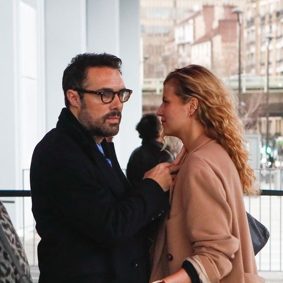 Nicolas Bedos, avec sa compagne Pauline Desmonts sort du tribunal correctionnel de Paris où il était convoqué pour agression sexuelle en état d'ivresse sur une jeune femme de 25 ans ; le procès est reporté en septembre 2024.

© Christophe Clovis / Bestimage