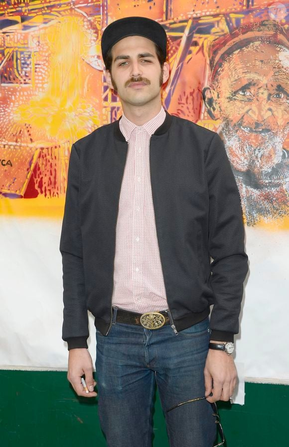 Qui est né en 2021 de l'union de son fils unique Tanel Dérard 

Exclusif - Tanel Derard (fils de Helena Noguerra) - Exposition "H Tag Love Market" à Paris, le 6 juin 2015.