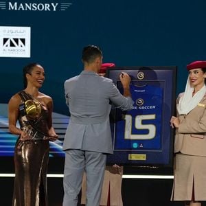 Cristiano Ronaldo lors de la cérémonie des Globe Soccer Awards organisée à Dubaï le 27 décembre 2024.