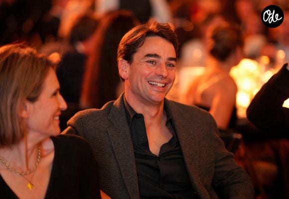 "Notre soirée de lancement est présentée par notre ambassadeur @julian.bugier ! Merci à lui pour son soutien continuel", est-il précisé en commentaire. 

Julian Bugier lors de la soirée annuelle de gala de l'association Hope au pavillon Gabriel à Paris le 14 octobre 2025.
© Anne-Sophie Guebey / Bestimage