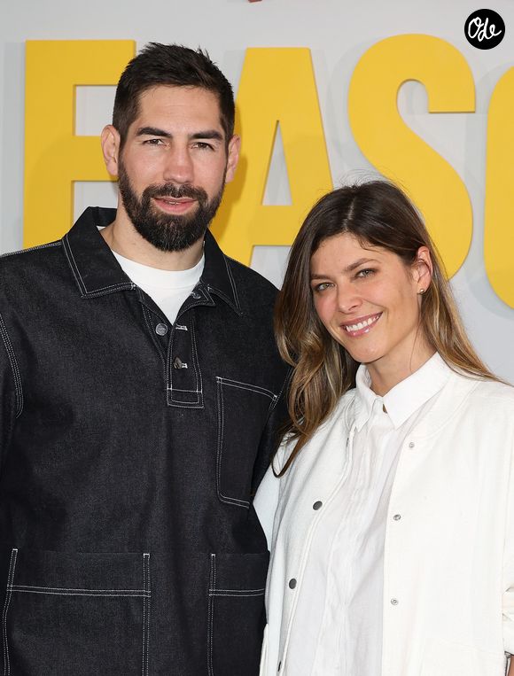 Au programme : baignade dans l'eau cristalline des Cyclades, spectacle de sirtaki, dégustation de mets locaux, virées en bateau et évidemment quelques sessions de sport.

Nikola Karabatic et sa femme Géraldine Pillet à l'avant-première de la série Netflix "Fiasco" au cinema UGC Normandie à Paris le 29 avril 2024. 

© Coadic Guirec/Bestimage