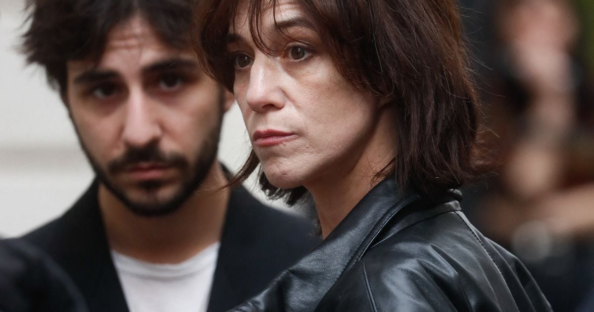 Des moments d'incompréhension entre Charlotte Gainsbourg et son fils Ben, il  était parti vivre à l'étranger à l'âge de 16 ans - Purepeople