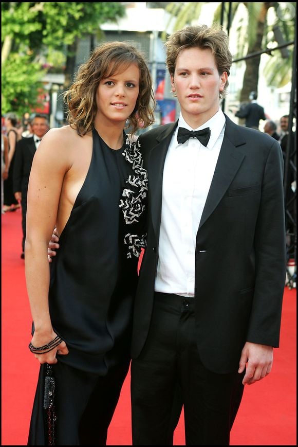 Maman de trois enfants, Laure Manaudou est devenue au fil du temps de plus en plus soucieuse du bien manger. 

Laure Manaudou et son ami Pierre-Henri au Festival de Cannes, en 2005  BORDE-JACOVIDES / BESTIMAGE