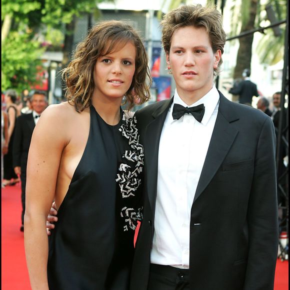 Maman de trois enfants, Laure Manaudou est devenue au fil du temps de plus en plus soucieuse du bien manger. 

Laure Manaudou et son ami Pierre-Henri au Festival de Cannes, en 2005  BORDE-JACOVIDES / BESTIMAGE