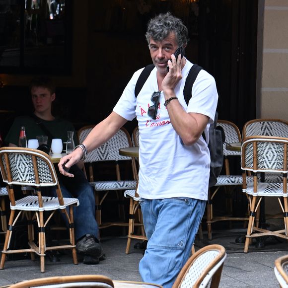Exclusif - Stéphane Plaza lors de l'hommage à l’acteur Yannik Mazzilli (Scènes de ménages) au théâtre de la Renaissance à Paris, France, le 2 août 2024.