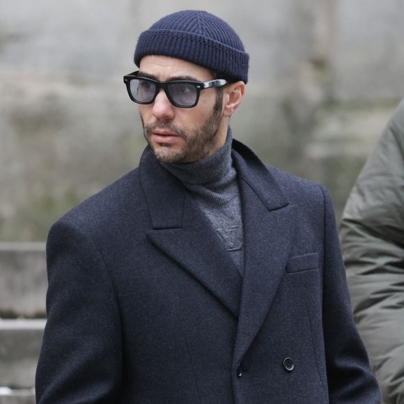 Tahar Rahim à la fin de la cérémonie funéraire de l'acteur franco-danois Niels Arestrup devant l'église Saint-Roch à Paris, le 10 décembre 2024. Photo par Nasser Berzane/ABACAPRESS.COM