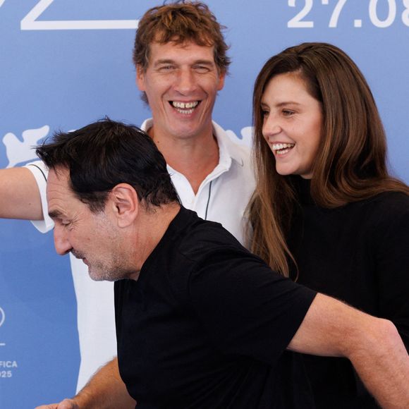 Cedric Jimenez, Adele Exarchopoulos, Gilles Lellouche au photocall du film "Chien 51" lors du 82ème Festival International du Film de Venise (La Mostra), Italie, le 6 septembre 2025. © Cinzia Camela/LPS via ZUMA Press/Bestimage