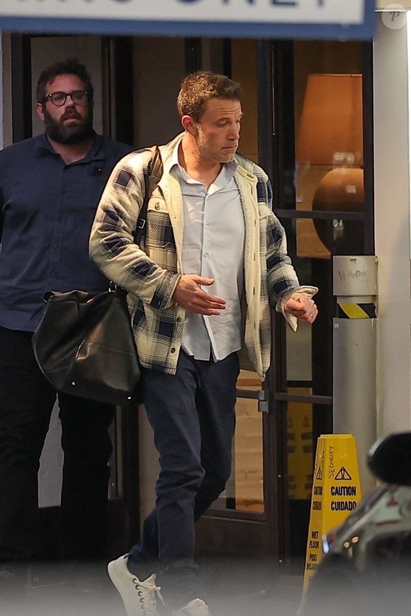Exclusif - Ben Affleck a passé un week-end de travail à Los Angeles, pendant que sa femme J-Lo profitait de New York. Le 6 avril 2024