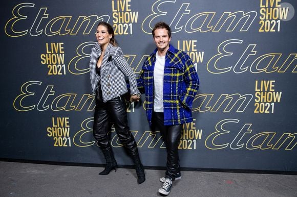 Laury Thilleman et son mari Juan Arbelaez - Photocall du défilé Etam Live Show 2021 à l'Opéra Garnier à Paris le 4 octobre 2021.
© Tiziano Da Silva / Bestimage