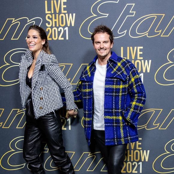 Laury Thilleman et son mari Juan Arbelaez - Photocall du défilé Etam Live Show 2021 à l'Opéra Garnier à Paris le 4 octobre 2021.
© Tiziano Da Silva / Bestimage