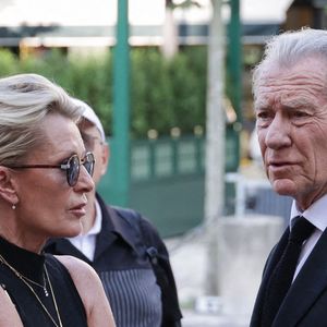 Pour les obsèques de Philippe Labro, de nombreuses personnalités ont fait le déplacement.

Sophie Davant et William Leymergie assistent aux obsèques de Philippe Labro à l'église Saint Germain des Prés à Paris, France. Photo by Nasser Berzane/ABACAPRESS.COM