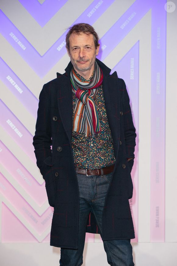 "Nous, on a le même langage artistique. Parfois, il peut y avoir de petites tensions sur certaines scènes : comme elle est douée, j’attends toujours plus", avait confié le réalisateur au Parisien.

Jean Xavier de Lestrade lors du photocall Jour 2 Serie Mania Festival international Lille 2024, à Lille, France, le 16 mars 2024. © Stéphane Vansteenkiste/Bestimage