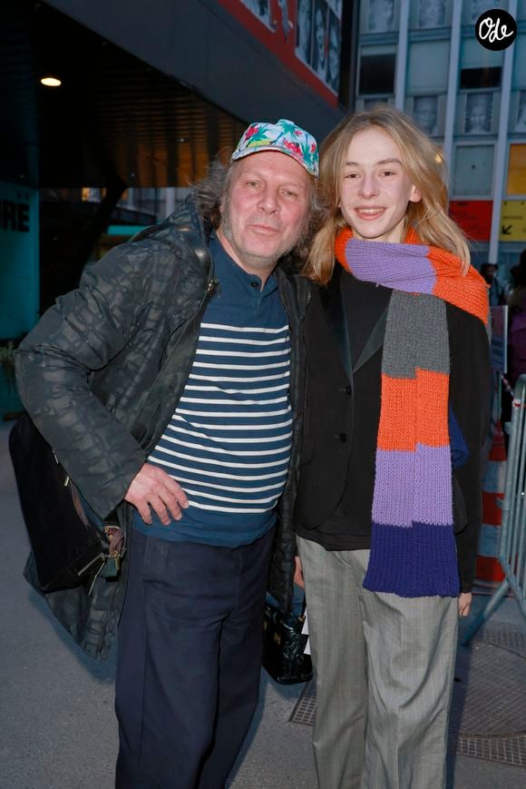 Philippe Katerine et son fils Billy au défilé Walter Van Beirendonck "Collection Homme Prêt-à-Porter Automne/Hiver 2026-2027" lors de la Fashion Week de Paris (PFW) le 21 janvier 2026. © Christophe Aubert / Bestimage