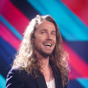 Julien Doré fait le buzz, avec son nouvel album, Imposteur.
Le chanteur Julien Dore se produit lors de la finale de l'émission de télévision 'The Voice Belgique', par la chaîne de télévision belge francophone RTBF, à Liège Mediacite, Belgique.