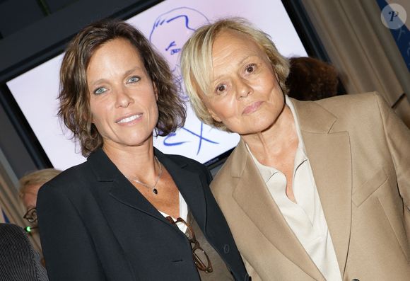 Exclusif - Anne Le Nen et sa femme Muriel Robin - 6ème remise du prix "Fonds de dotation Line Renaud-Loulou Gasté" pour la recherche médicale à la Maison de la Recherche à Paris le 25 novembre 2024. 
© Coadic Guirec/Bestimage