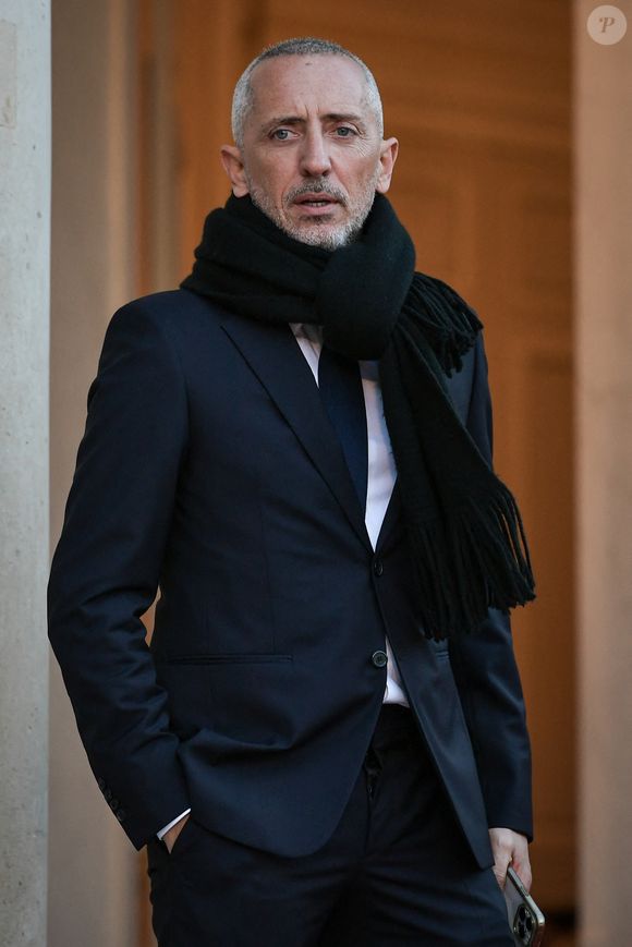 "J’ai découvert qu’arrêter de boire de l’alcool, ça m’a fait atteindre une sobriété dans mes émotions" explique-t-il...

L'humoriste et acteur maroco-canadien Gad Elmaleh arrive pour un dîner lors du XIXème Sommet de la Francophonie au Palais de l'Élysée à Paris, le 4 octobre 2024. Photo by Firas Abdullah/ABACAPRESS.COM