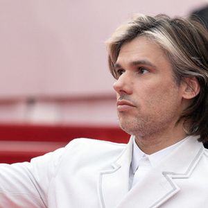 Orelsan participe au tapis rouge de la projection du film « Indiana Jones et le Cadran du destin » lors du 76e Festival de Cannes, au Palais des Festivals, le 18 mai 2023 à Cannes, en France. Photo de David Niviere/ABACAPRESS.COM