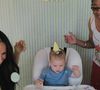 Sur les réseaux sociaux, les internautes se sont dits émerveillés par les cheveux roux des enfants.

Le prince Harry, duc de Sussex et Meghan Markle, duchesse de Sussex, avec leurs enfants Archie et Lilibet.

Photo : Backgrid UK/ Bestimage