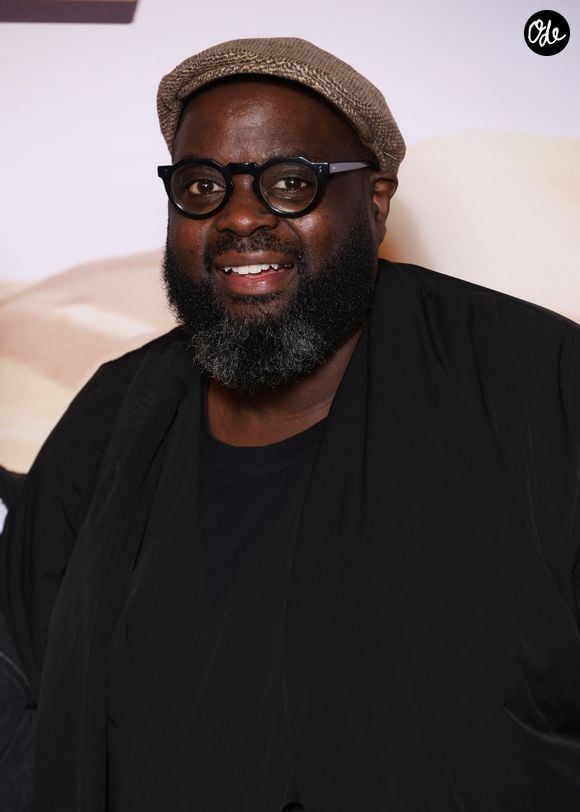 S'il accepte habituellement les sollicitations du public, il refuse catégoriquement que ses enfants soient impliqués

Issa Doumbia - Avant-première du film "Les K D'Or" au Grand Rex à Paris le 2 mars 2026. 

© Denis Guignebourg/Bestimage