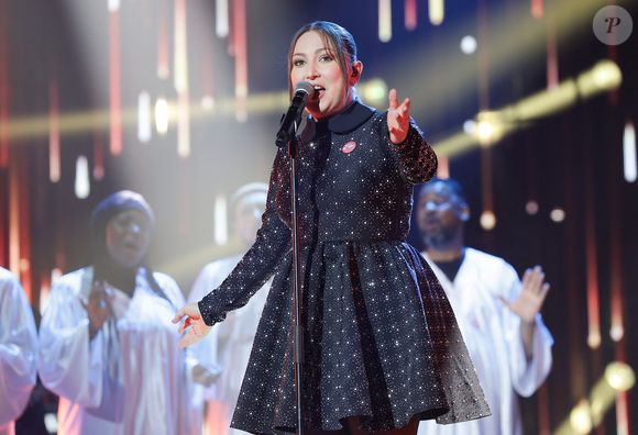 Exclusif - Linh lors du concert du gala de Noël de l'association Tout le monde contre le cancer fête ses 20 ans diffusé le 24 décembre sur M6 à l'Adidas Aren Porte de la Chapelle à Paris, France, le 4 décembre 2025. © Coadic Guirec/Bestimage